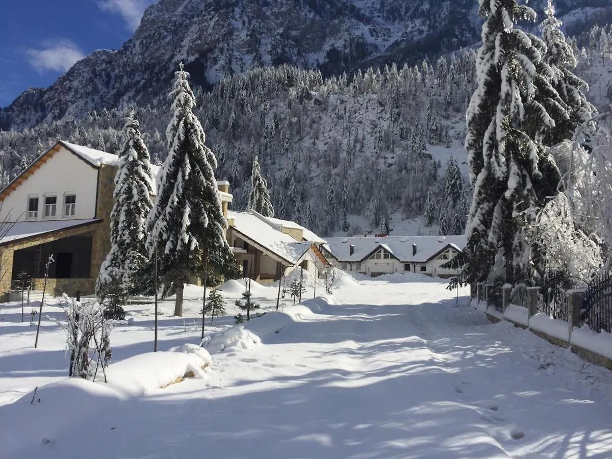 Breezy Hotel 0*, Valbone Albanien